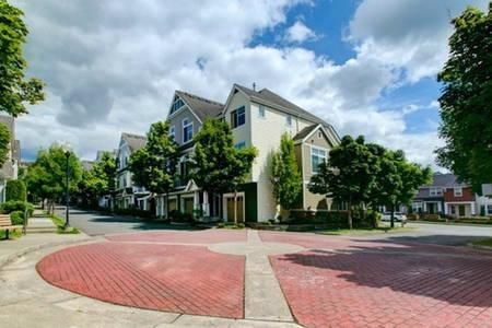 1392 Huckleberry Cir, Issaquah, WA 98029
