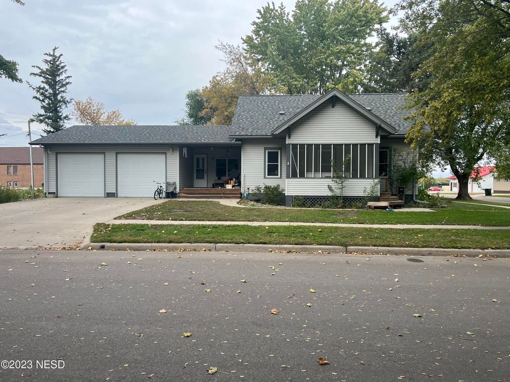 402 W 5th Ave, Milbank, SD 57252 Trulia