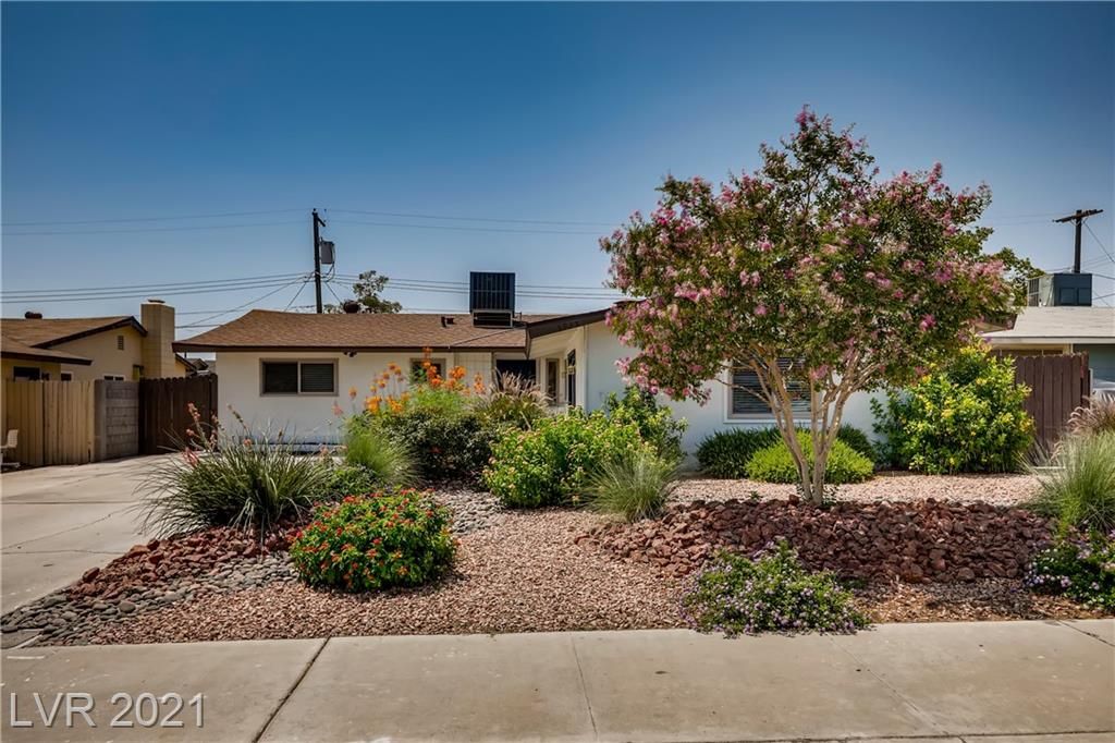 5925 Pebble Beach Blvd, Las Vegas, NV 89108