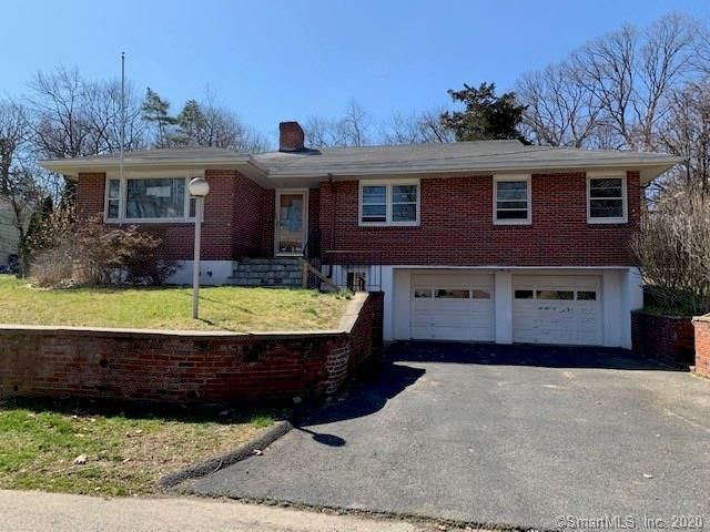 65 Ridgebrook Dr, Bridgeport, CT 06606