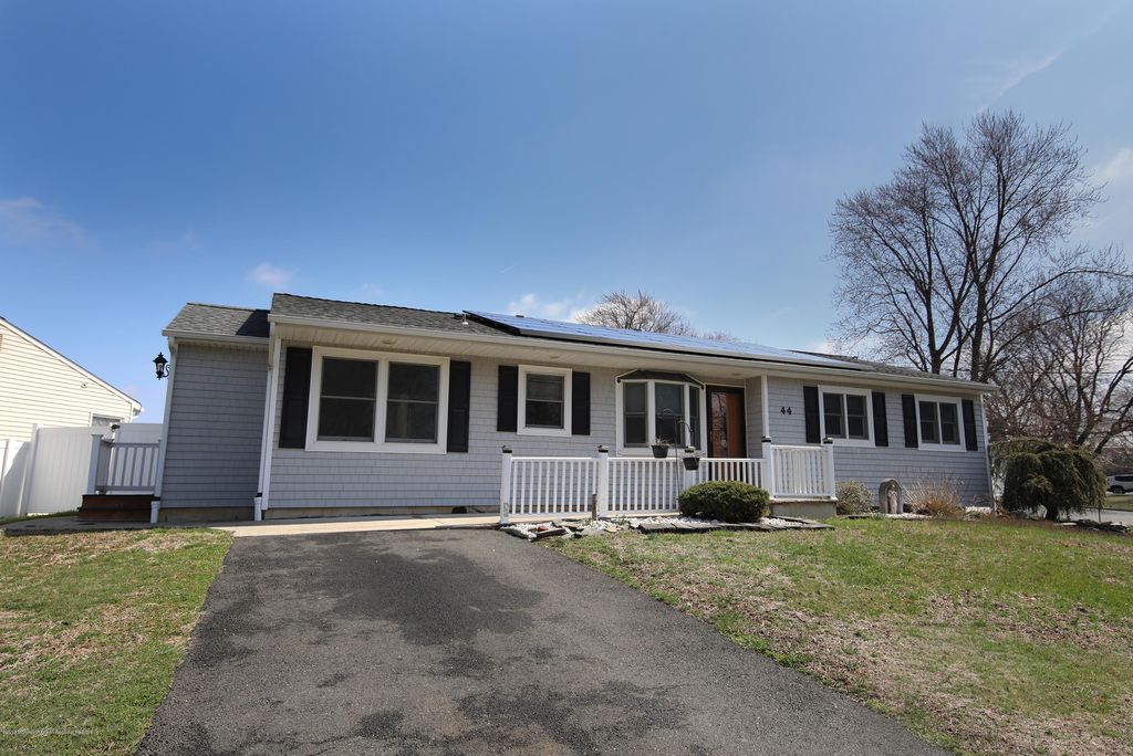 44 Dartmouth Rd, Parlin, NJ 5 Bed, 3 Bath SingleFamily Home 27