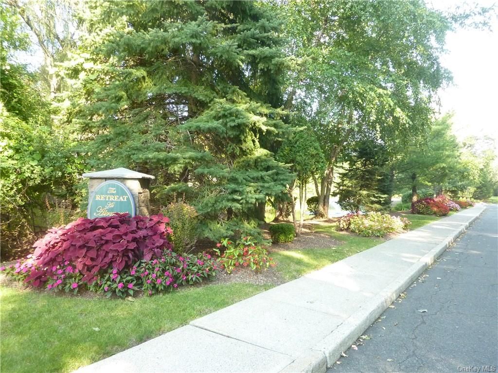 28 N De Baun Ave #102, Suffern, NY 10901