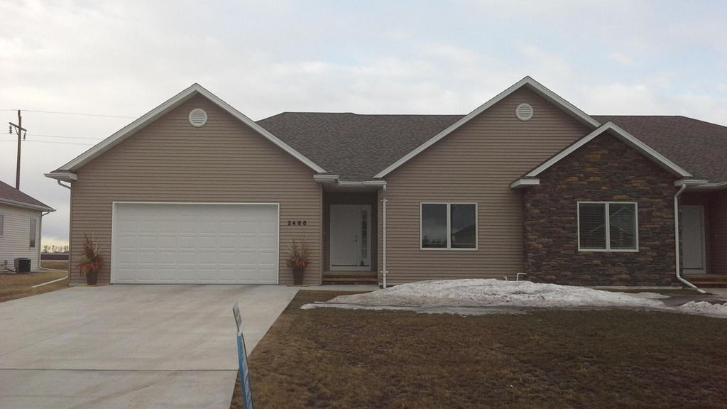 2485 Augusta Dr, Grand Forks, ND 58201