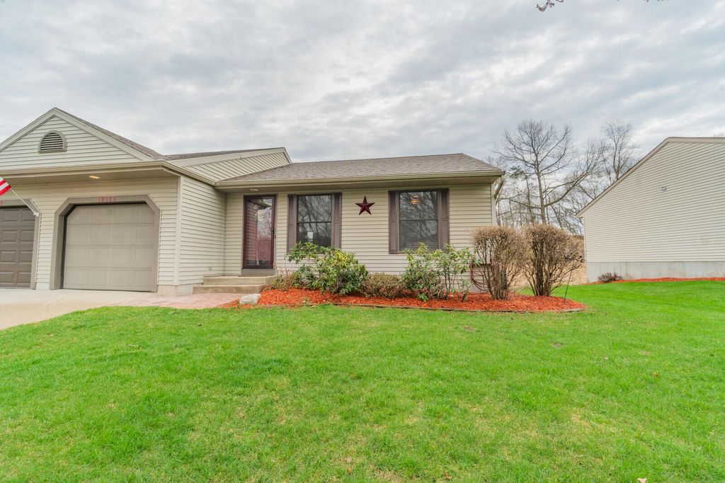18126 Swiss Dr, Spring Lake, MI 49456