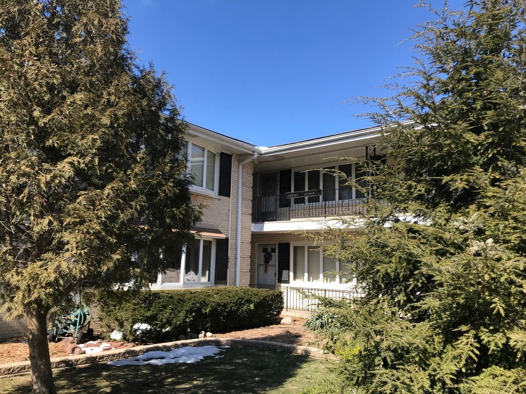 718 E Sha Bonee Trl #1C, Mount Prospect, IL 60056