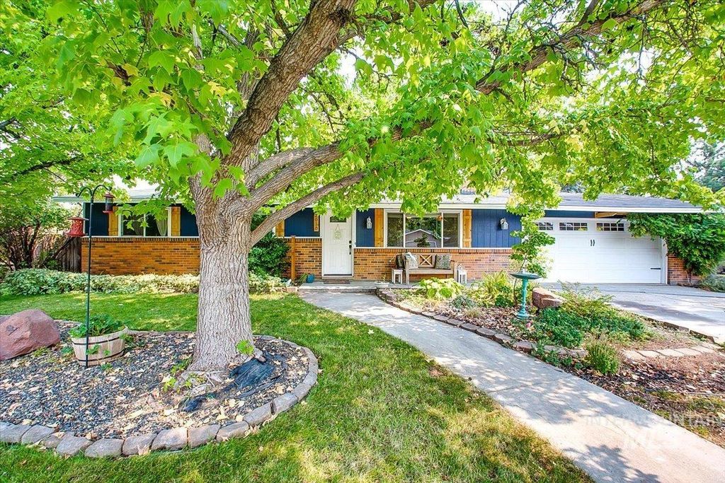 2010 N Dalton Ave, Boise, ID 83704