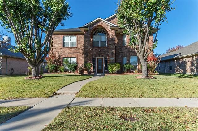 719 Butternut Dr, Garland, TX 75044