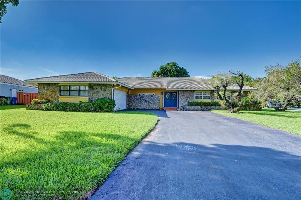 2011 NW 103rd Ter, Coral Springs, FL 33065