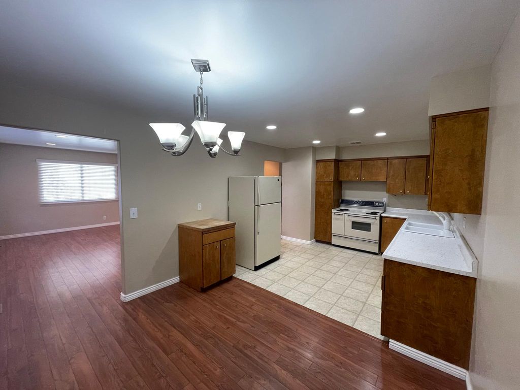1645 E Parkway Ave, Salt Lake City, UT 84106