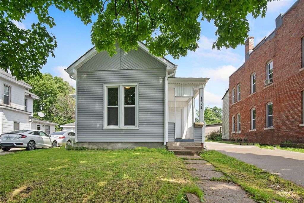 1233 E 12th St, Des Moines, IA 50316 Trulia