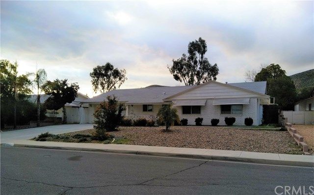 28291 Portsmouth Dr, Sun City, CA 92586