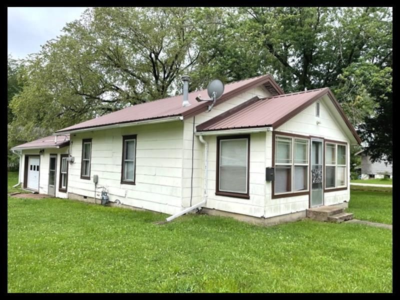 606 Malone St, Macon, MO 63552