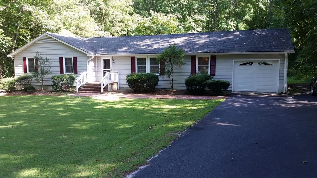 904 Oak Ln, Kilmarnock, VA 22482 Trulia