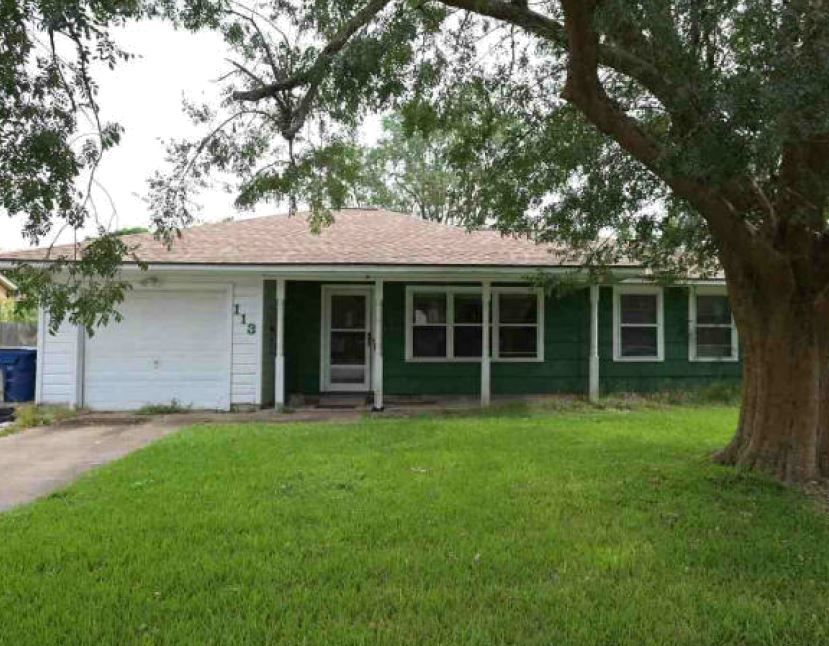 113 S Mattson St, West Columbia, TX 77486