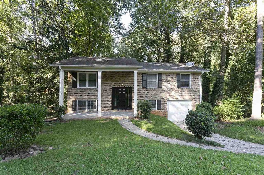 1689 Pine Glen Cir, Decatur, GA 30035