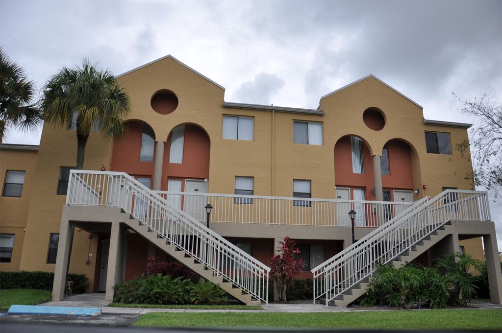 5200 NW 31st Ave #J176, Fort Lauderdale, FL 33309