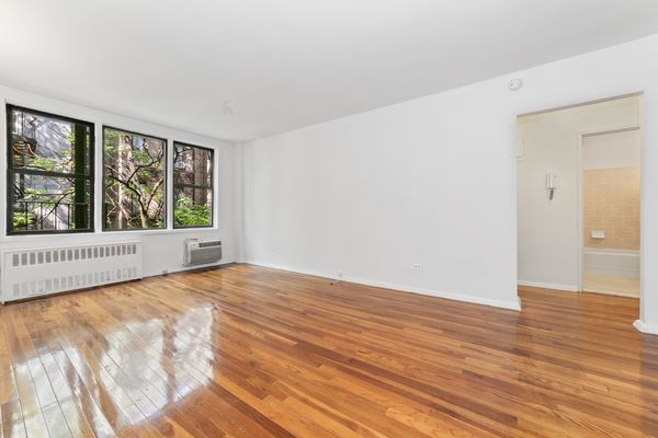 225 E 26th St #4K, New York, NY 10010