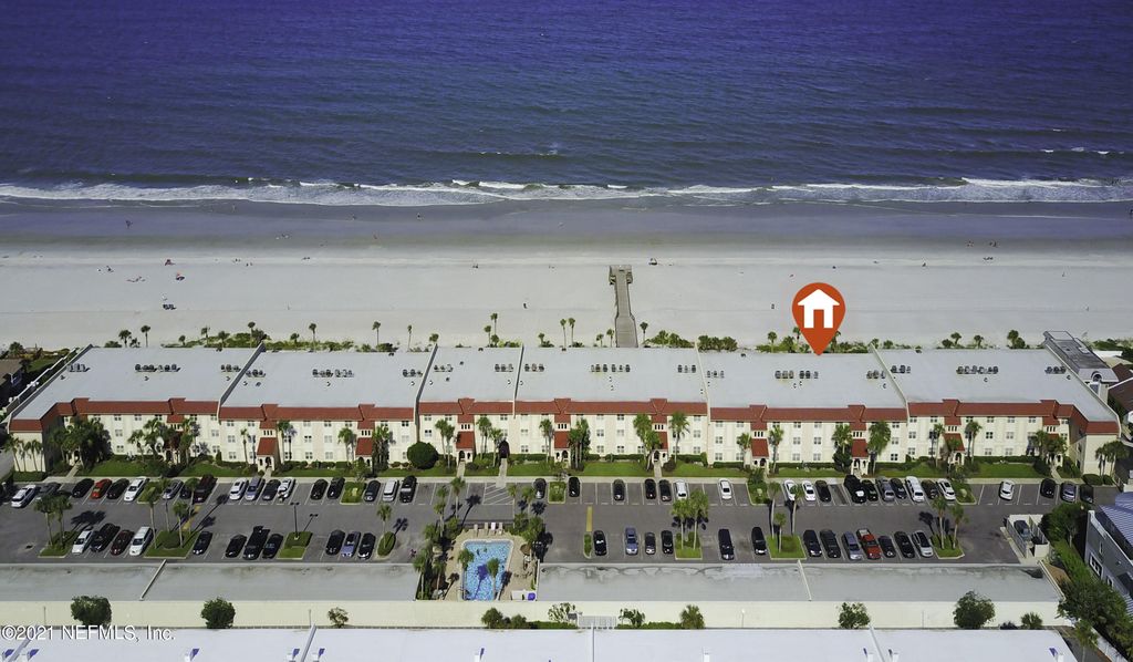 10 10th St #13, Atlantic Beach, FL 32233