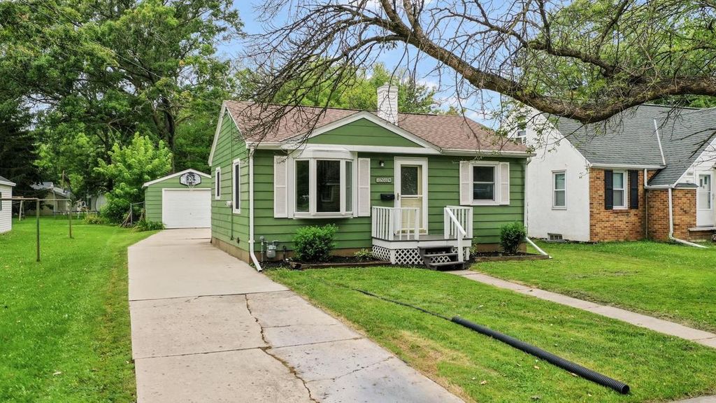 1504 11th Ave, Green Bay, WI 54304