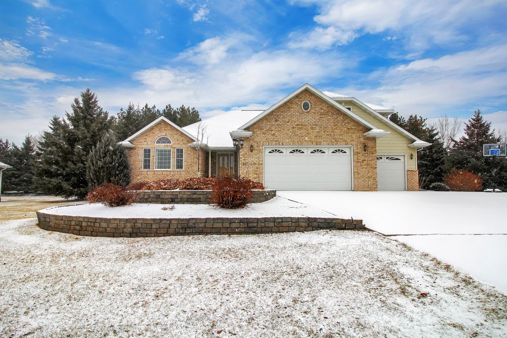 407 N Pine Grove Ln, Hortonville, WI 54944 Trulia