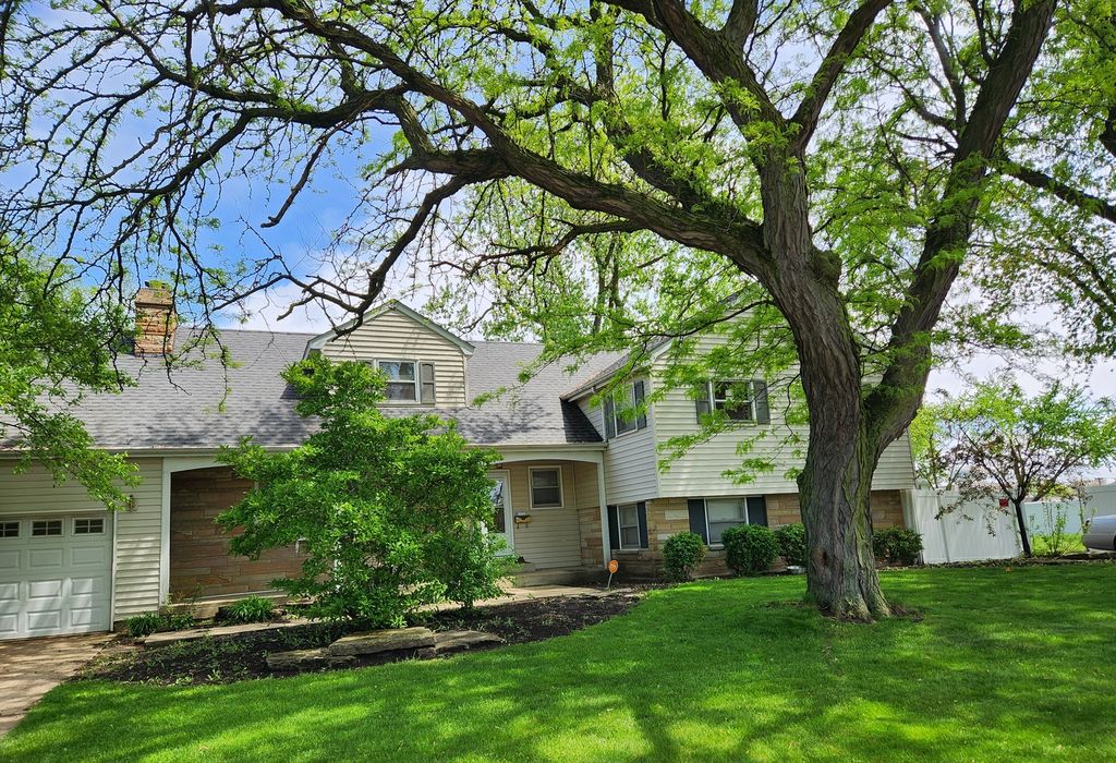 406 Madison St, Joliet, IL 60435 | MLS# 12059508 | Trulia