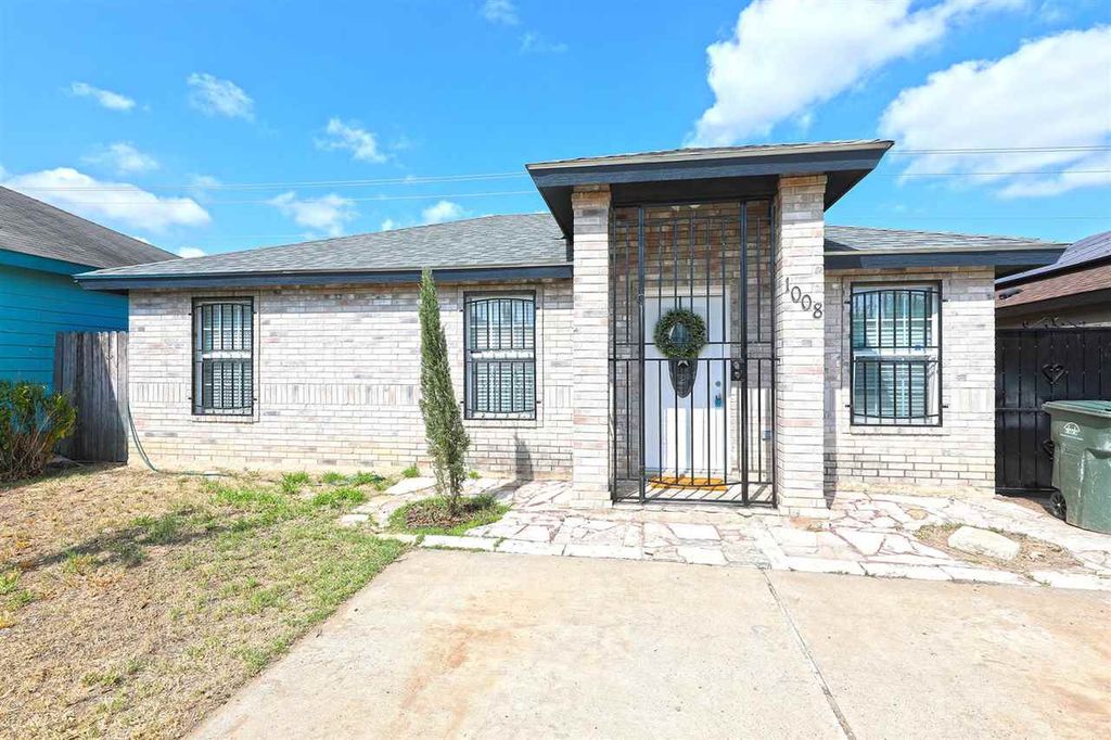 1008 Trent Dr, Laredo, TX 78046