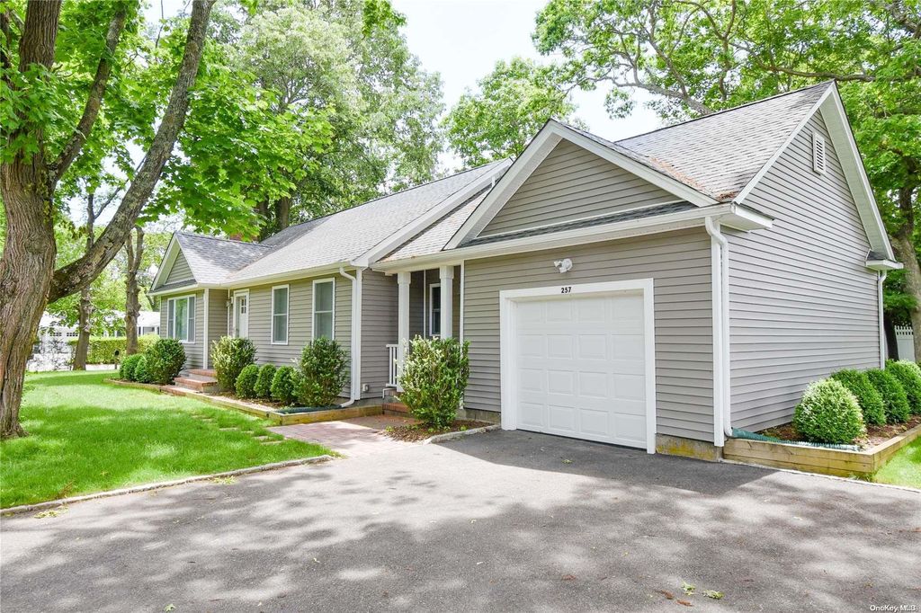 257 Sunset Avenue, Westhampton Beach, NY 11978