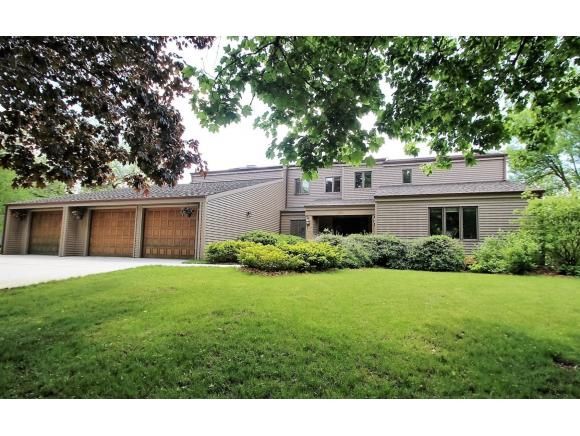 301 Arbor Ln, Green Bay, WI 54301