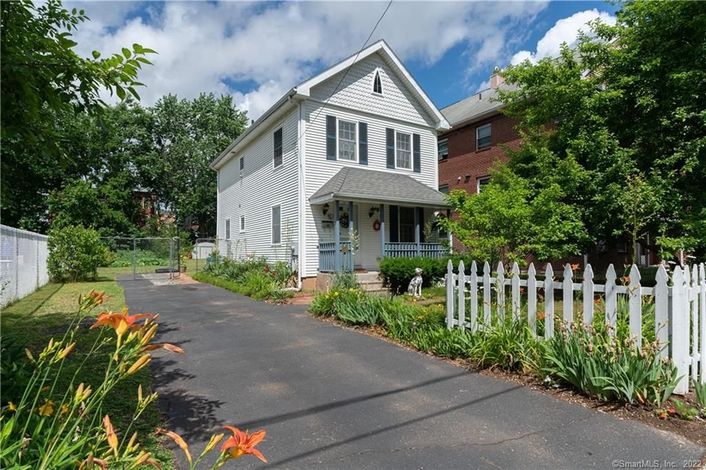 42 Beaver St, New Britain, CT 06051