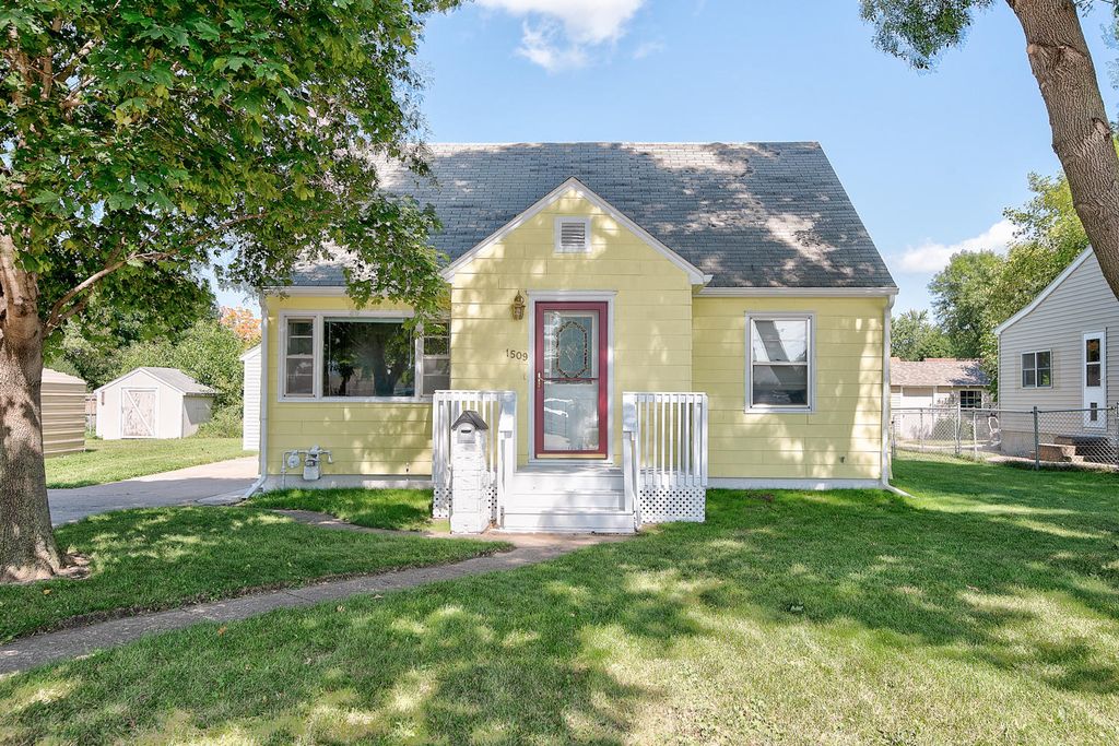 1509 Central Ave, Estherville, IA 51334 Trulia