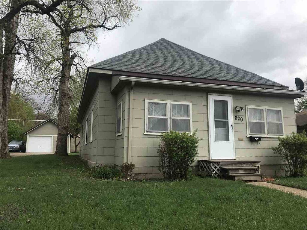 820 N  9th St, Estherville, IA 51334