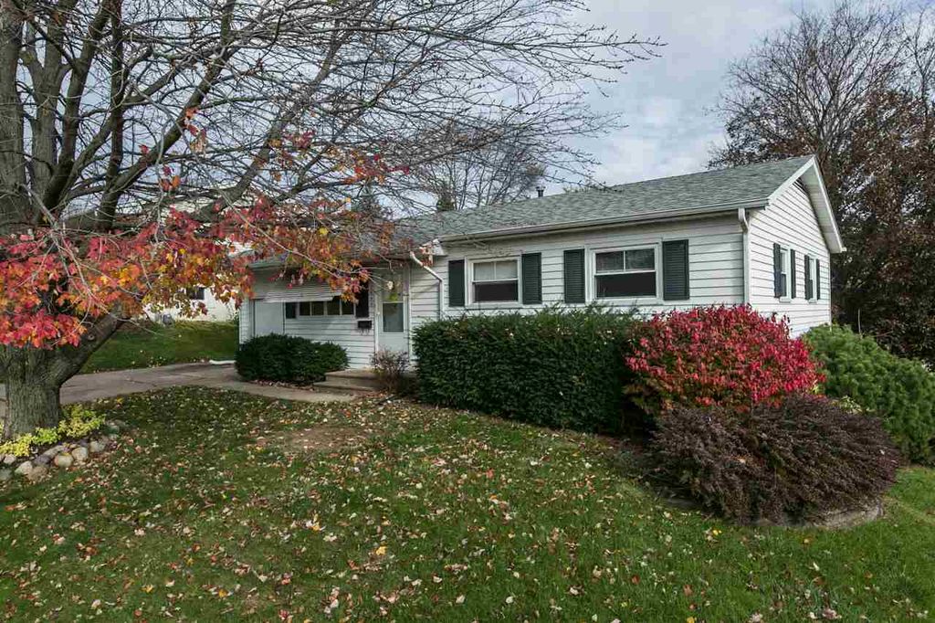 2540 Crissy Dr, Dubuque, IA 52001