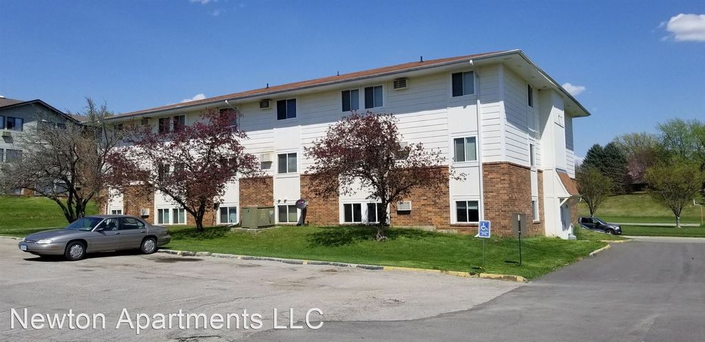 1209-1301 W 16th St S, Newton, IA 50208