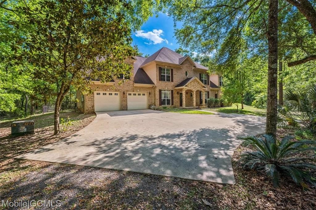 4900 Whispering Oaks Ln, Mobile, AL 36695