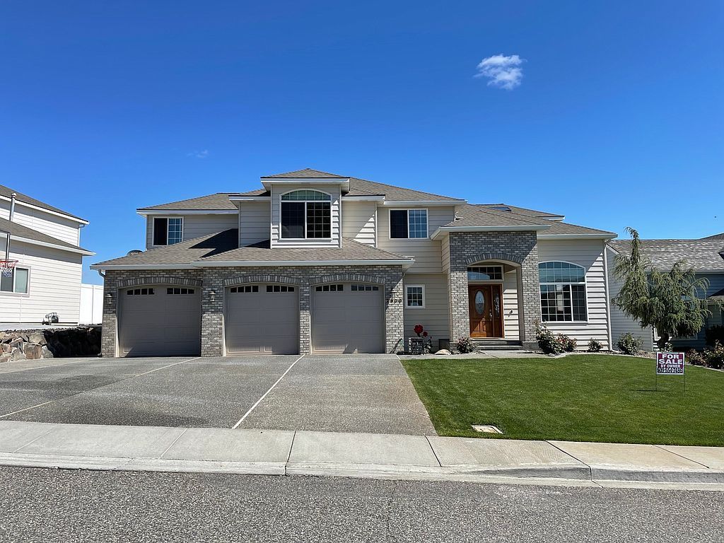 2900 Troon Ct, Richland, WA 99354