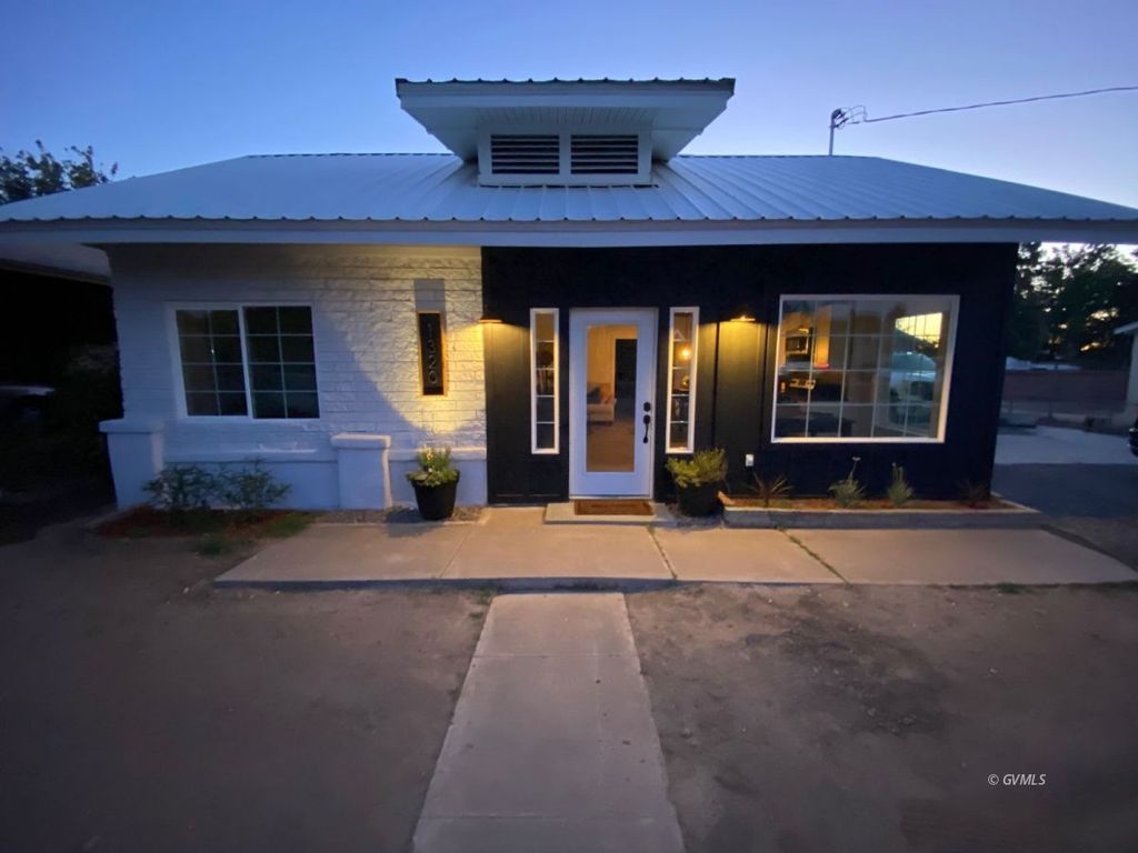 1320 S 8th Ave, Safford, AZ 85546