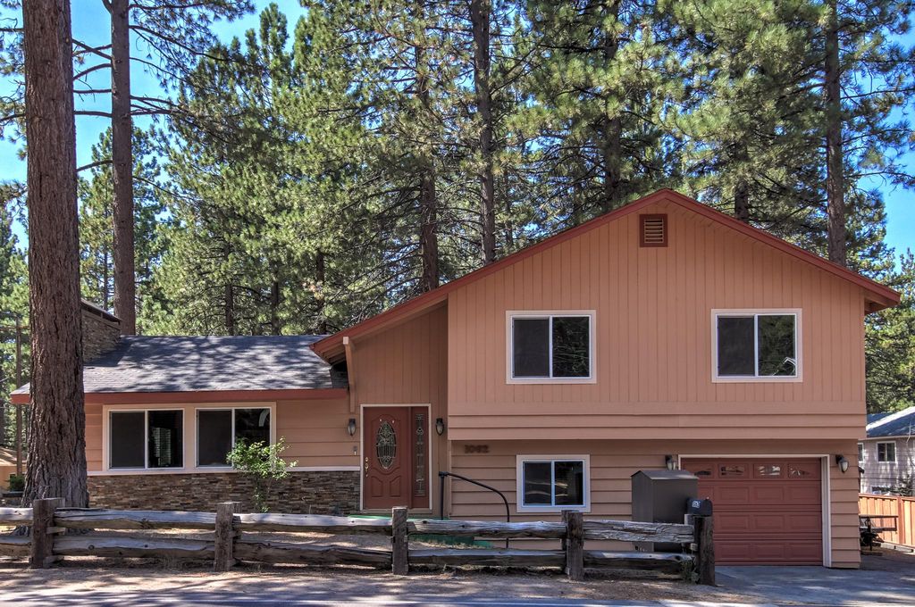 1062 Glenwood Way, South Lake Tahoe, CA 96150