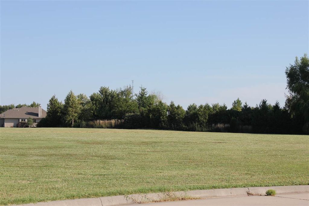 1 Greenleaf Ct, Hesston, KS 67062 Trulia