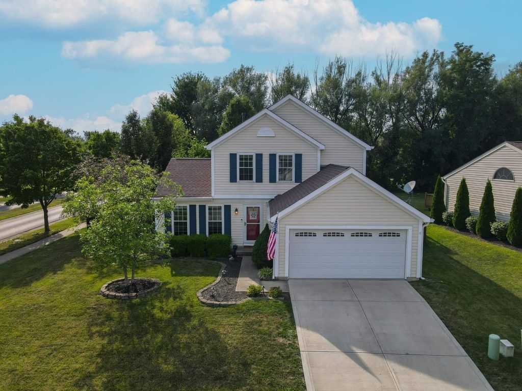 513 Weeping Willow Ln, Maineville, OH 45039