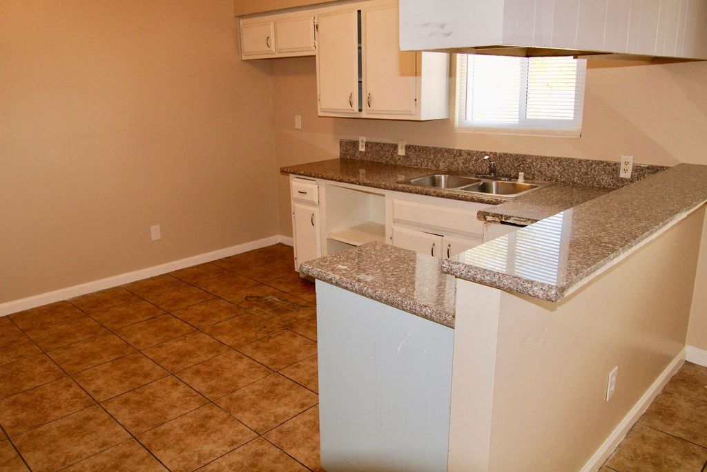 Pioneer Dr 3502 Bakersfield, CA Trulia