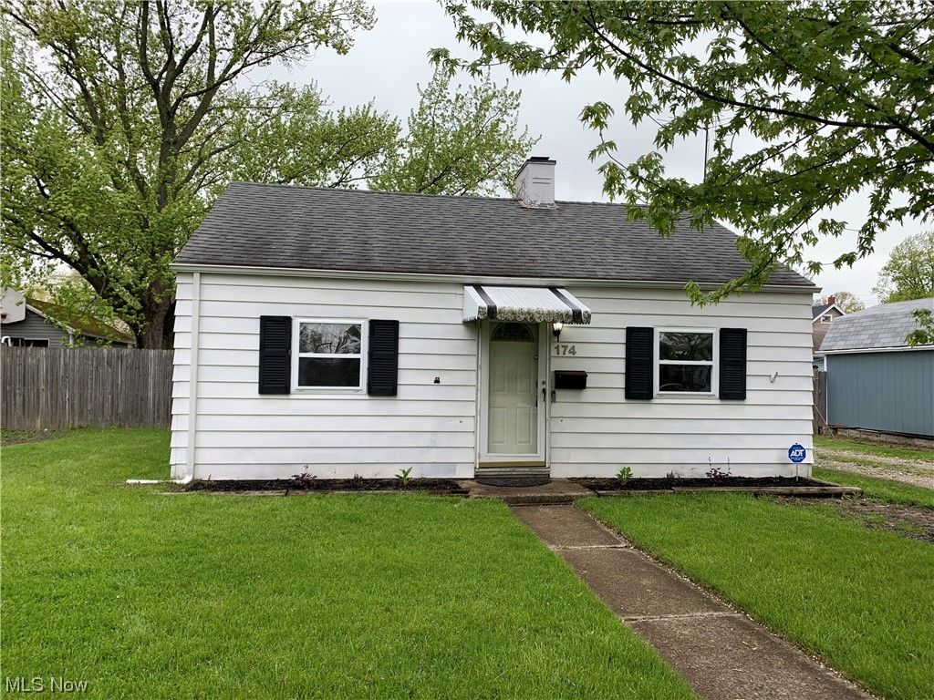 174 Beebe Ave, Elyria, OH 44035