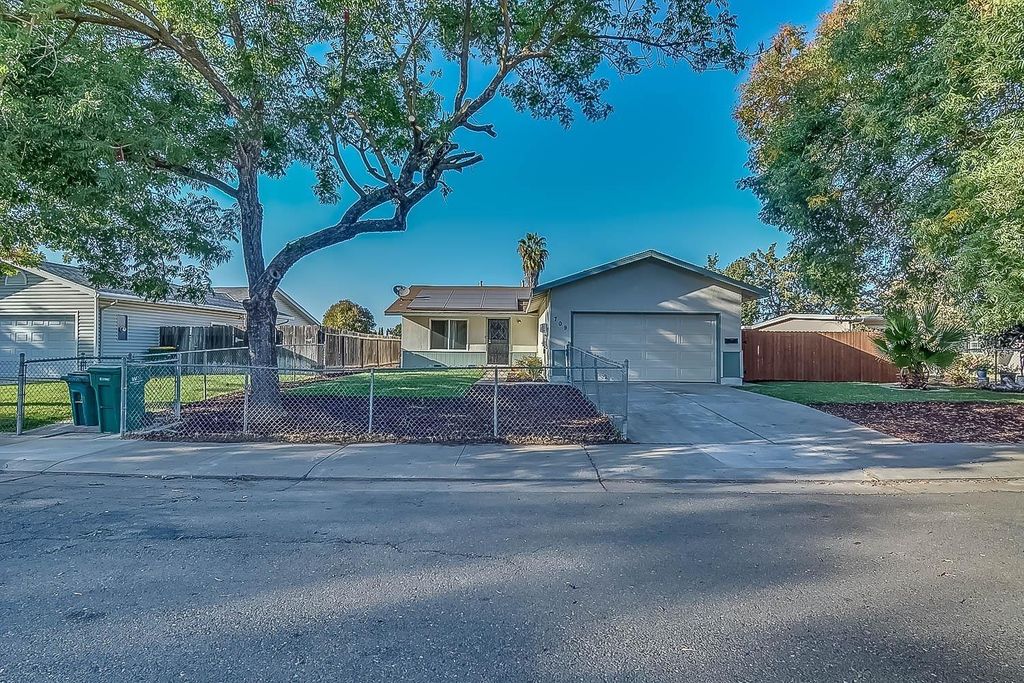 709 Toland Ln, Stockton, CA 95207