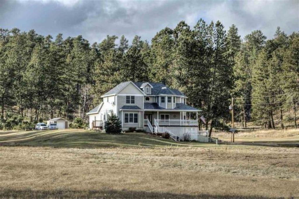 11836 Diamond Rd, Custer, SD 57730