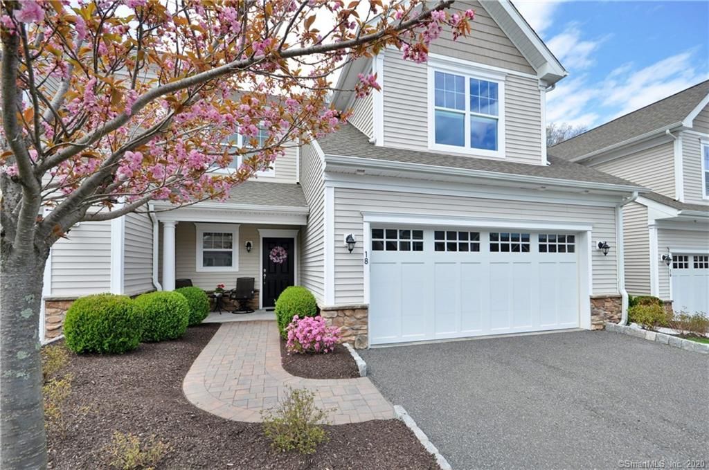 18 Brookside Ct 18, Newtown, CT 2 Bed, 3 Bath Condo 40 Photos Trulia