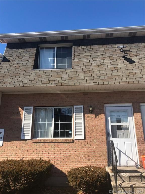 19 Porter Manor Dr #4, Waterbury, CT 06705