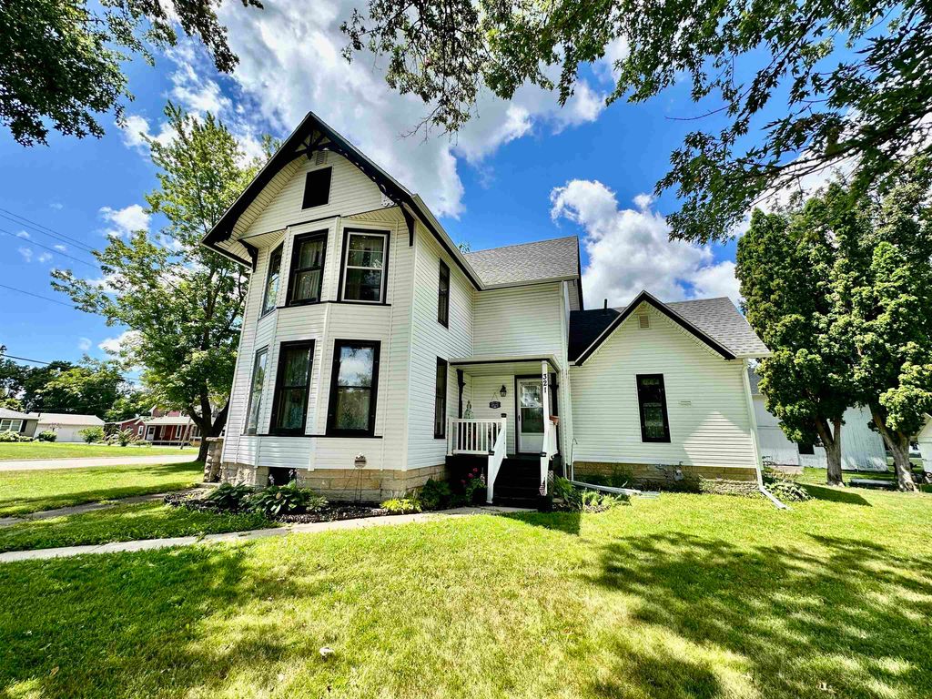 321 S Benton St, Winnebago, IL 61088 Trulia