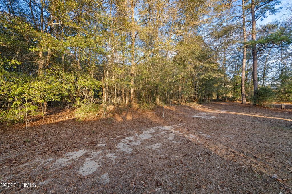 33 Tiny Ln, Smoaks, SC 29481 Trulia