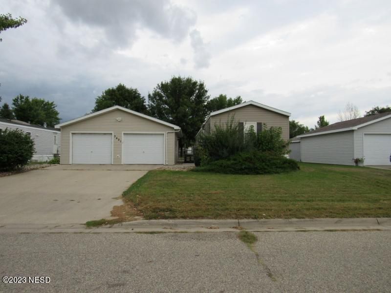 3421 15th Ave SW, Watertown, SD 57201