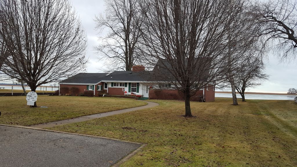 8345 Colony Dr, Algonac, MI 48001 Trulia