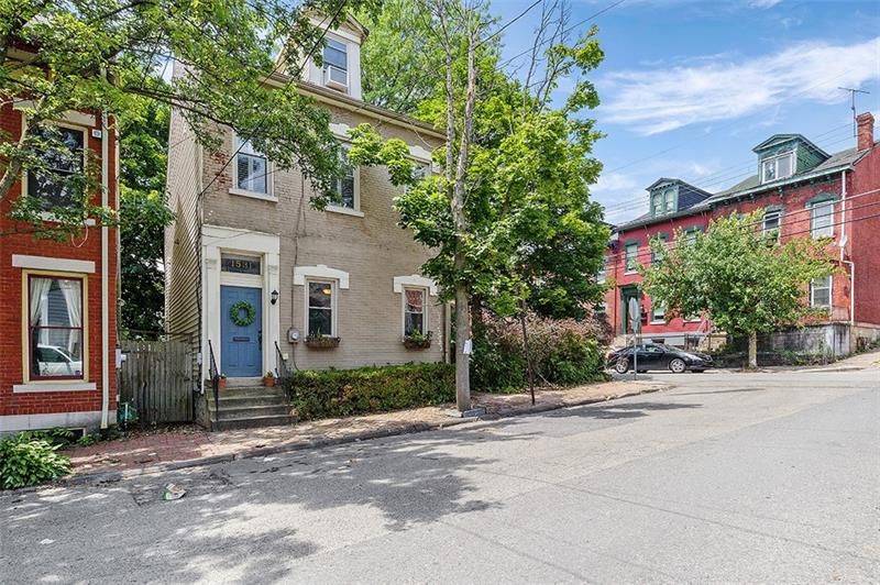 1531 Monterey St, Pittsburgh, PA 15212